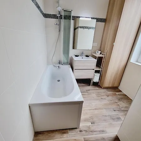 Nyaraló Confort Avec Jardin, Pres De Valenciennes - 5 Chambres, Equipements Bebe, Borne Electrique - Fr-1-510-188 Wallers