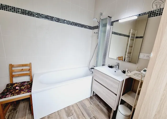 Confort Avec Jardin, Pres De Valenciennes - 5 Chambres, Equipements Bebe, Borne Electrique - Fr-1-510-188 *