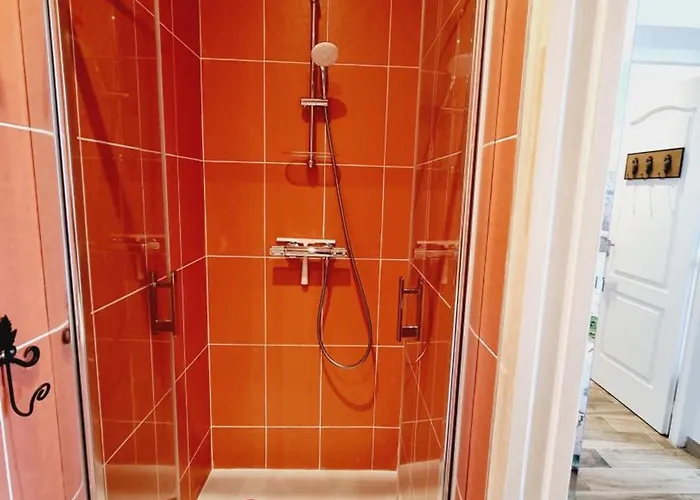 Confort Avec Jardin, Pres De Valenciennes - 5 Chambres, Equipements Bebe, Borne Electrique - Fr-1-510-188