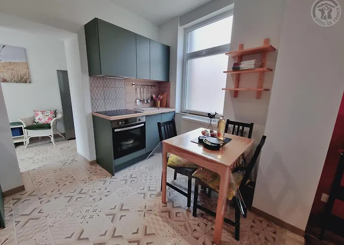 Confort Avec Jardin, Pres De Valenciennes - 5 Chambres, Equipements Bebe, Borne Electrique - Fr-1-510-188